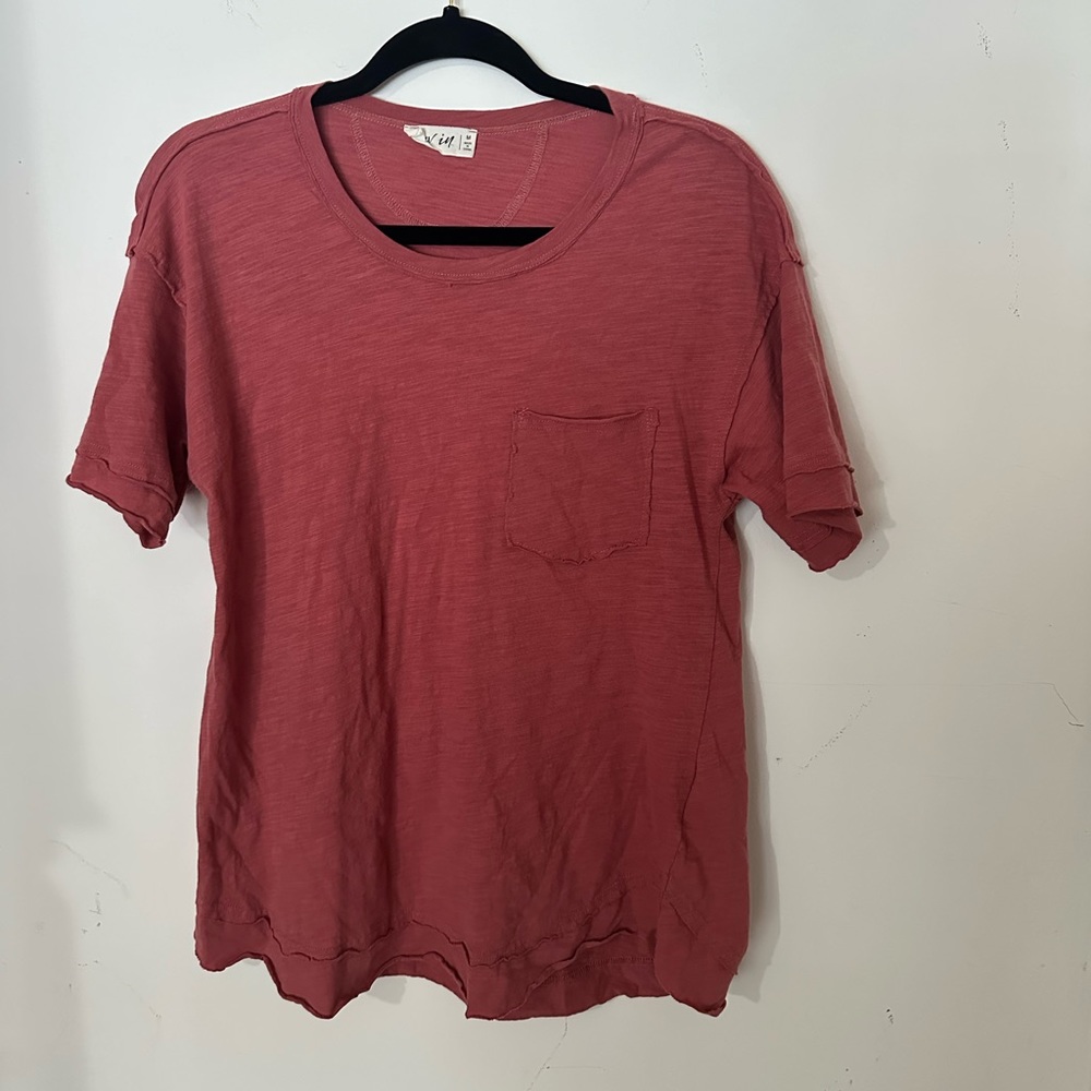 New In Coral Women’s Short Sleeve Top With Raw Hem